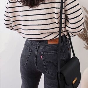 Levi’s vintage black MOM jeans relaxed fit tapered leg size 14 Regular